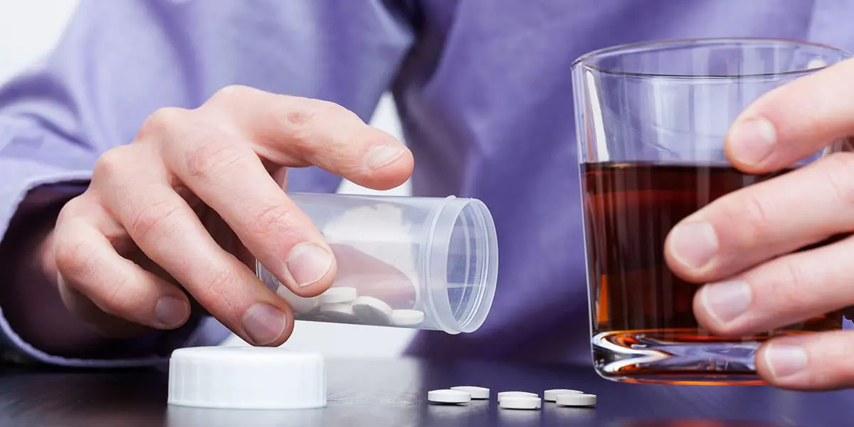 medicamentos-alcohol-drogas-1200x600-1 Qué podemos hacer cuando sufrimos un ataque de pánico o de angustia